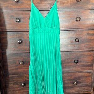 Jessica Simpson Green Pleated Dress